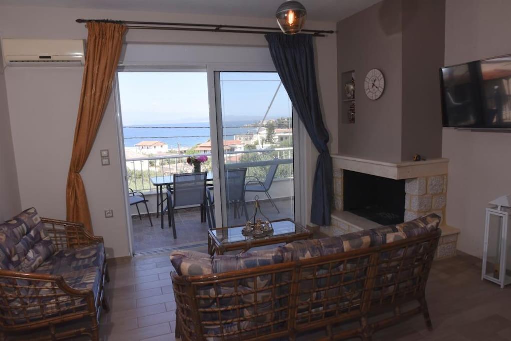 Katerina Luxury Suites Elia  ภายนอก รูปภาพ